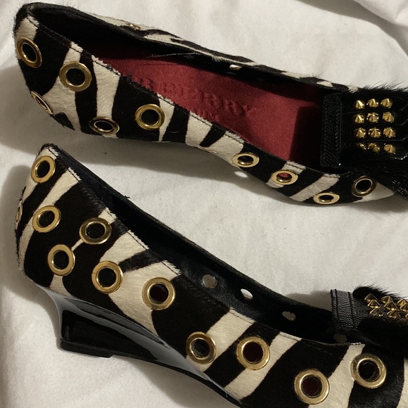 Burberry Prosum patent leather/ pony hairs pump - size 5.5. Zebra prints - Picture 6 of 6
